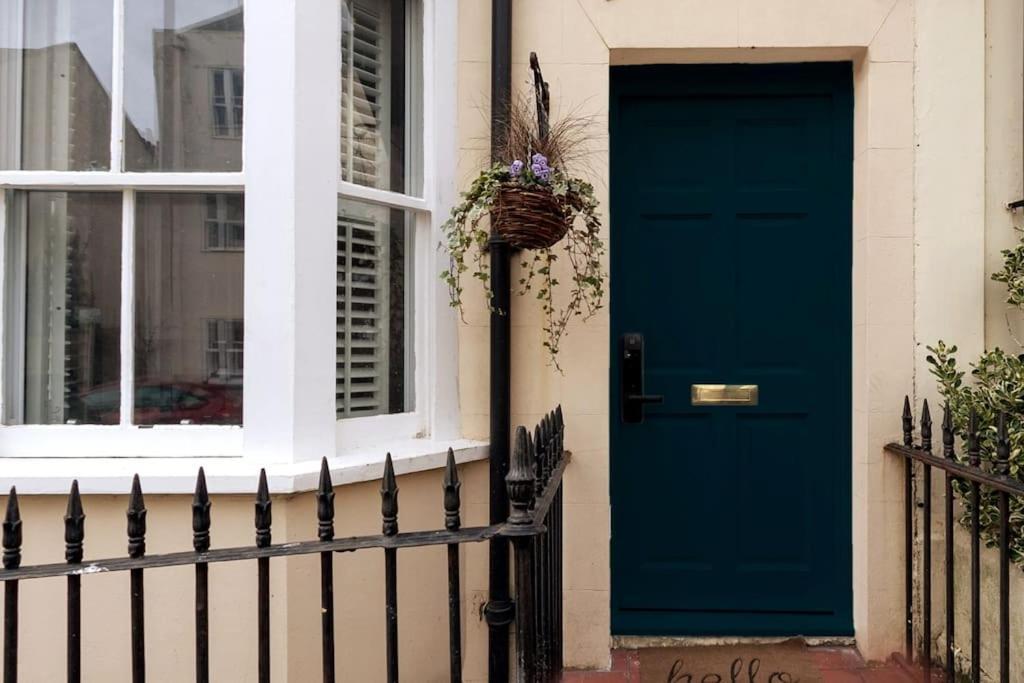 Regency Grade II Listed Townhouse By Centre And Beach Brighton Exterior foto